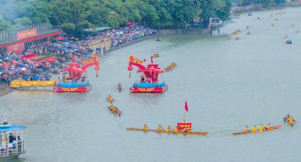 彰显地域特, 小时的激烈 彰显地域特, 小时的激烈