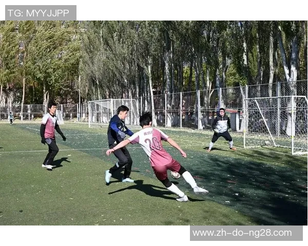 广东足球球星古万铭带球突破展现个人技术风采助力球队攻防转换